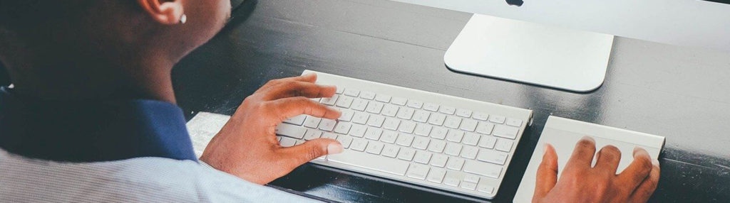 O que é o modelo de trabalho híbrido e como funciona?